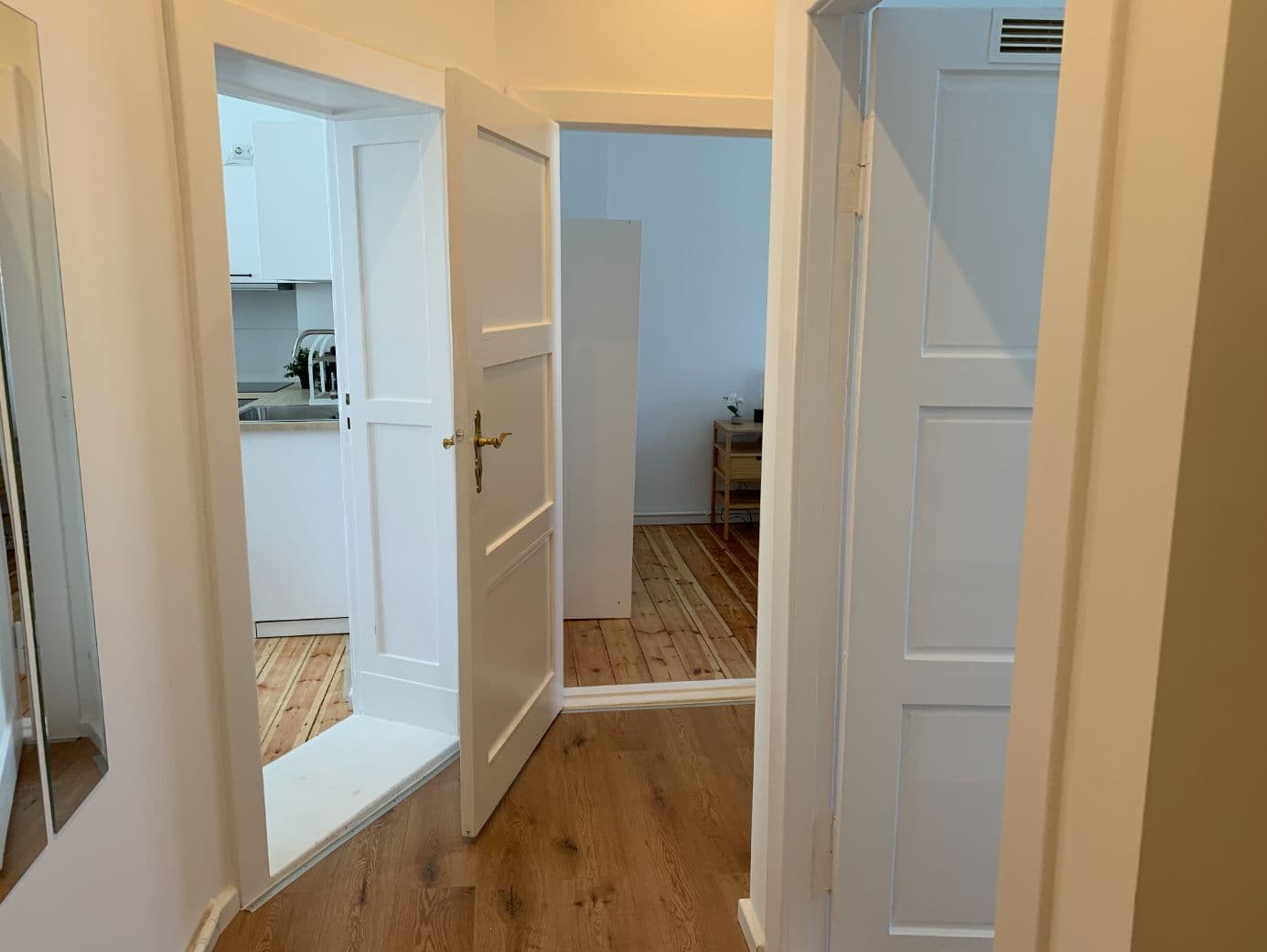 3 Rooms with Balcony in Charlottenburg – image 25