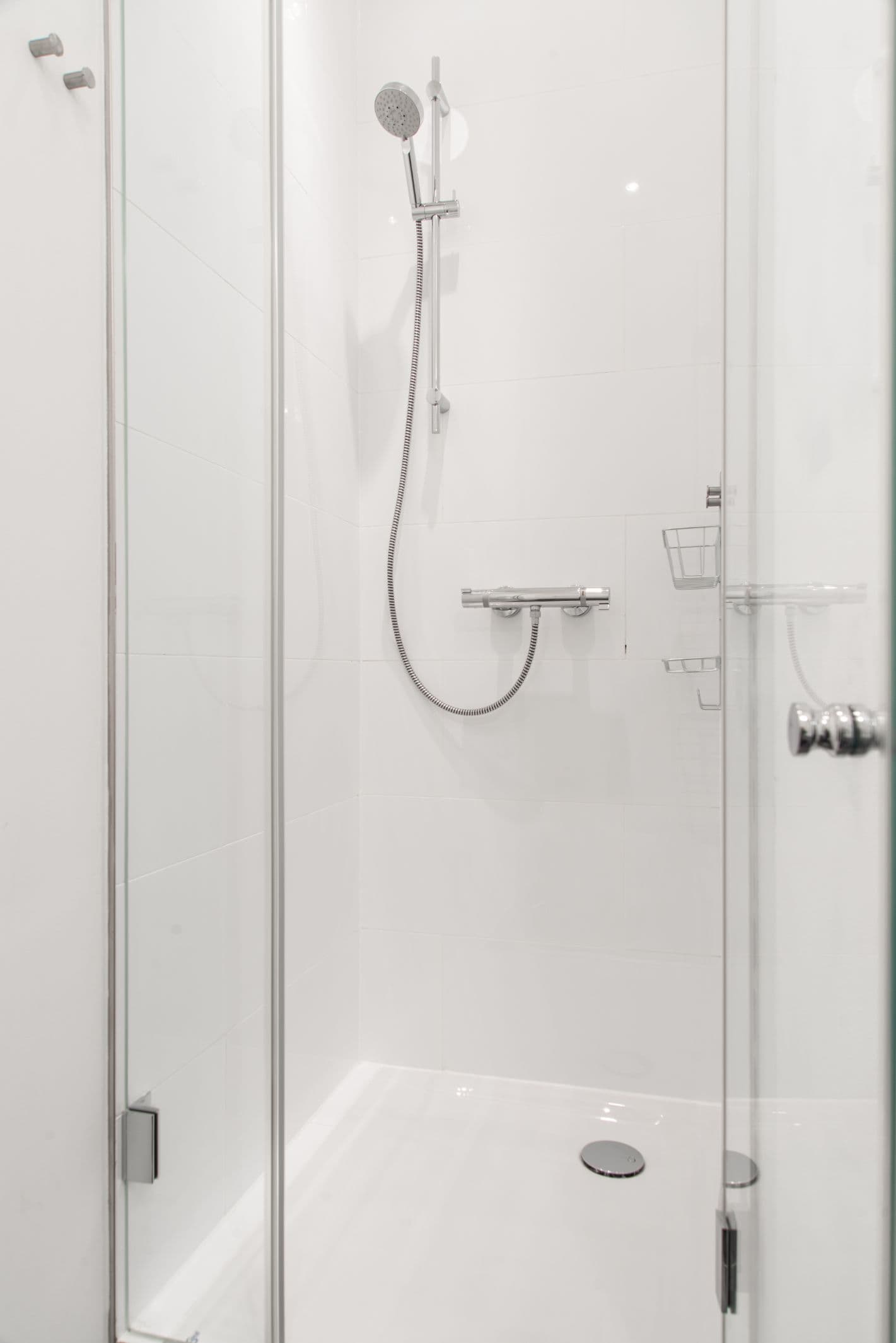 2 Rooms near Turmstraße – image 15
