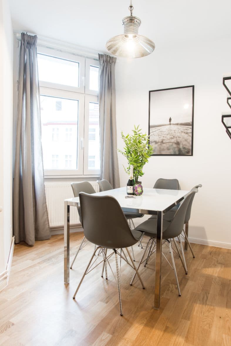 3 Rooms in Charlottenburg – image 4