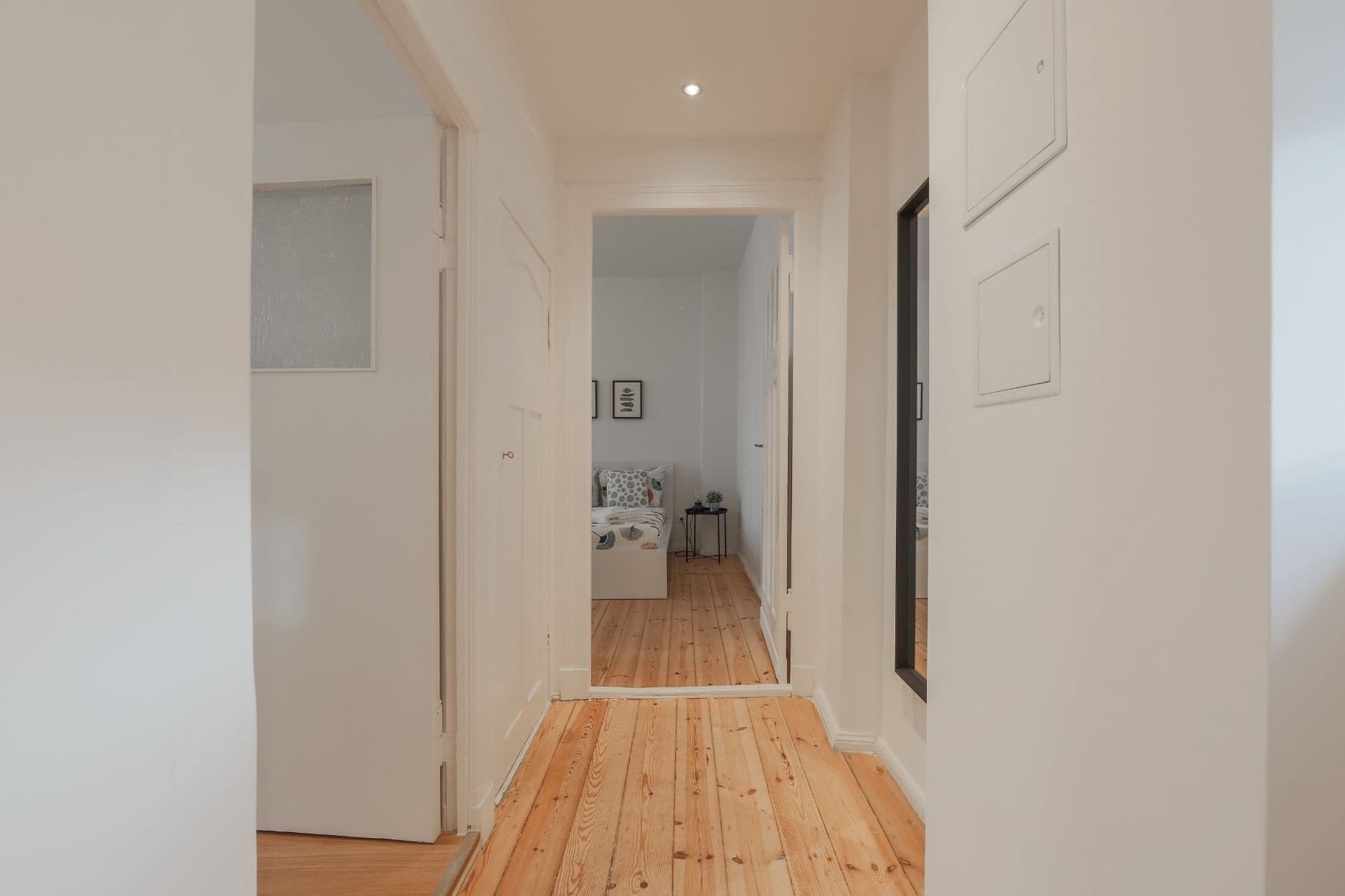 Studio Apartment with Balcony in Brüsseler Kiez (Wedding) – image 3