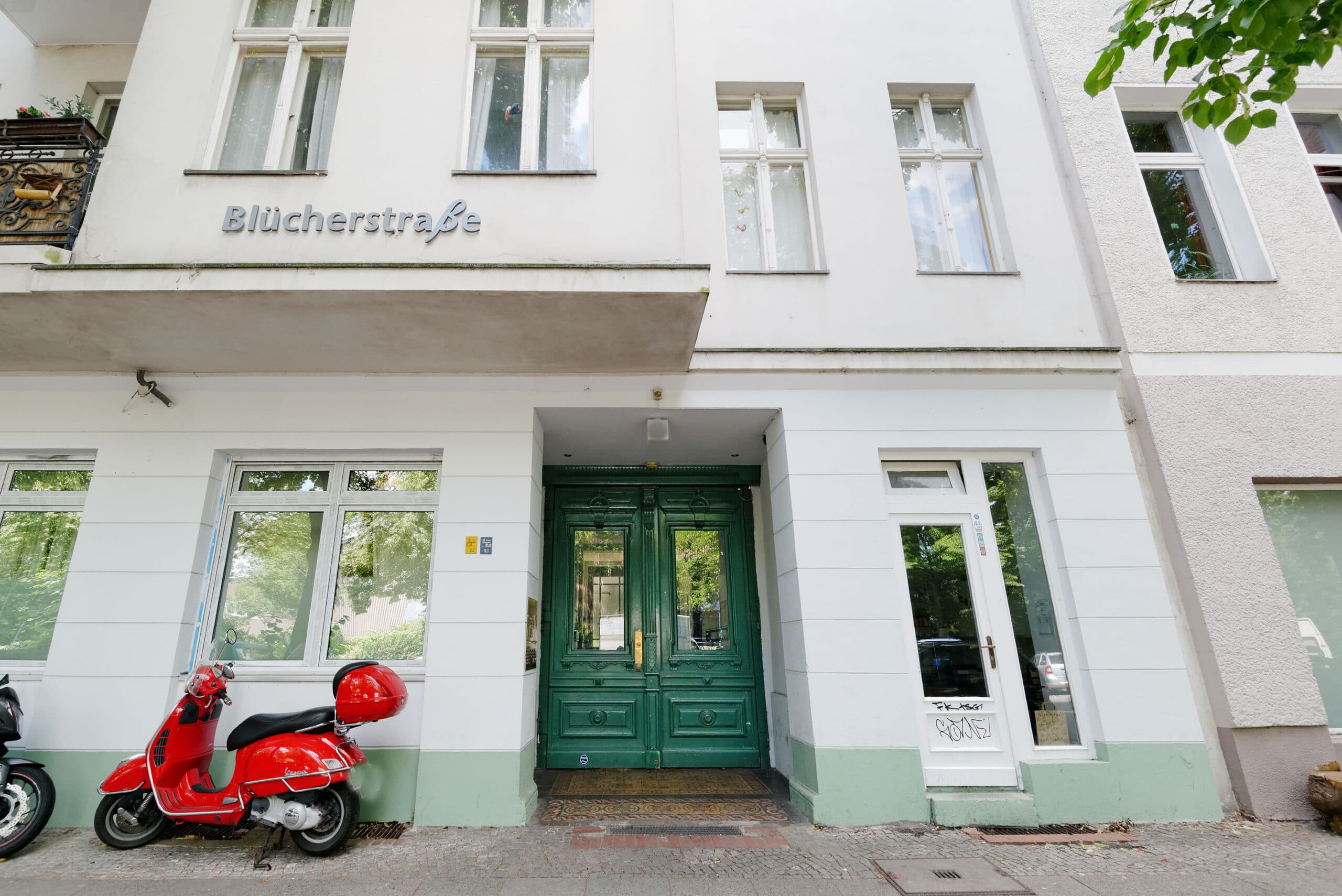 2 Rooms near Bergmannkiez ( Kreuzberg ) – image 1