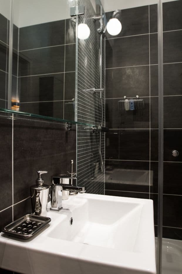 2 Rooms near Schönlein Straße (Neukölln) – image 9
