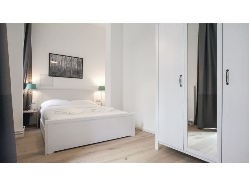 2 Rooms with Balcony in Brüsseler Kiez (Wedding) – image 9