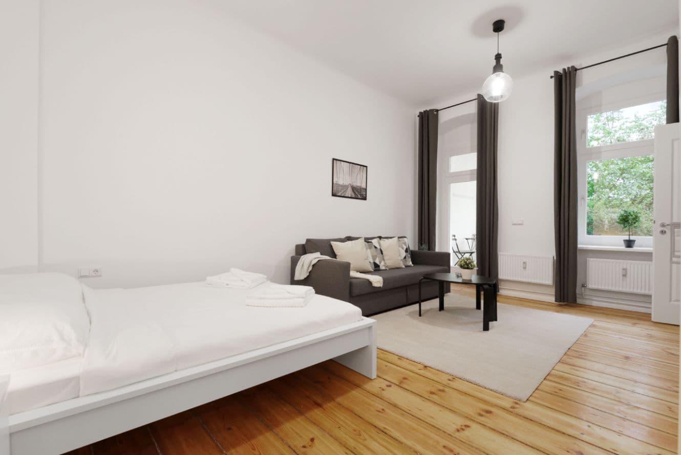 Studio Apartment with Terrace in Sprengelkiez – image 2