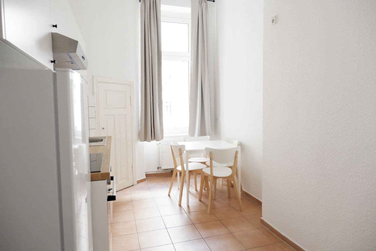 2 Rooms with Balcony in Charlottenburg – image 1