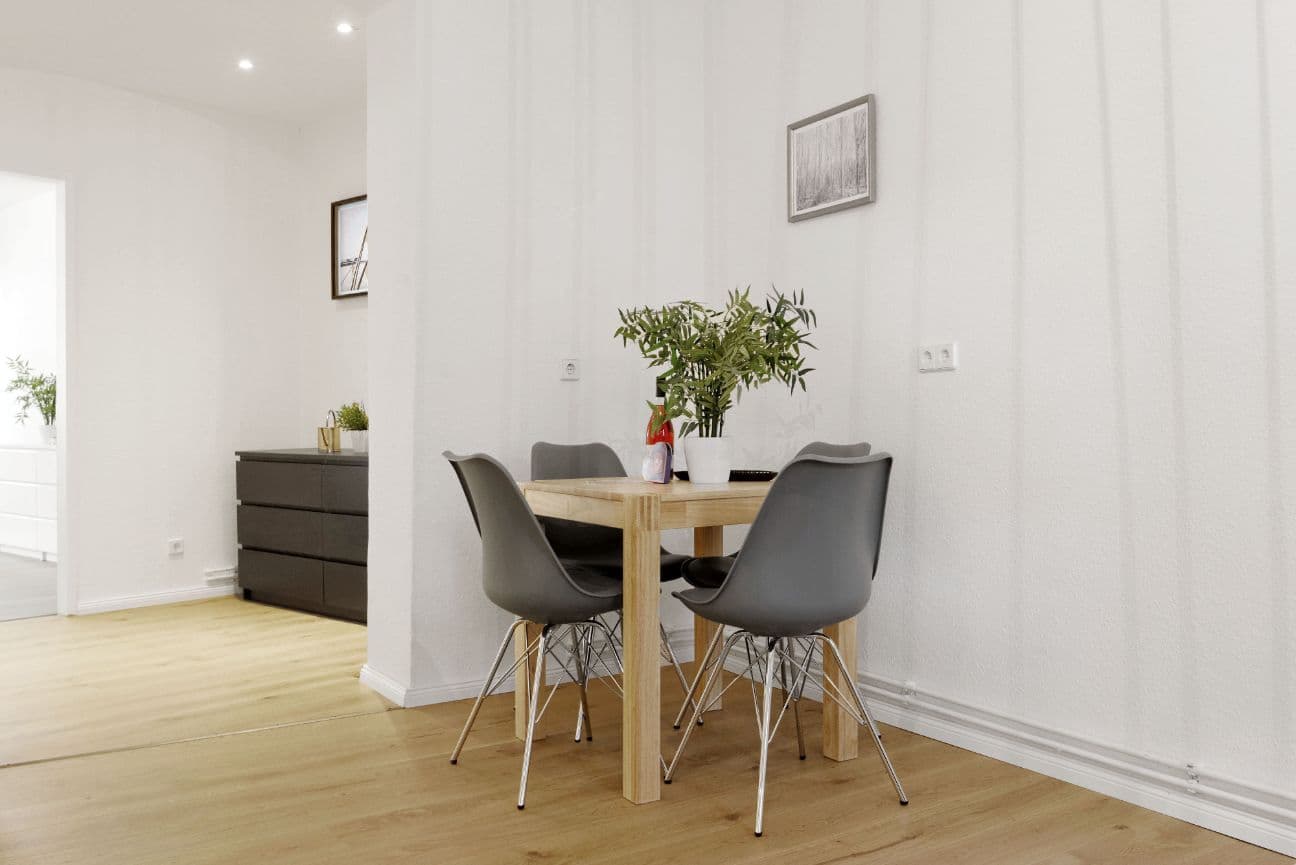 3 Rooms near Westhafen (Moabit) – image 12