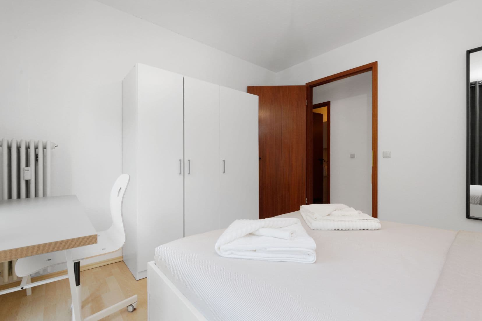 4 Rooms with Balcony near U-Residenzstr. – image 16