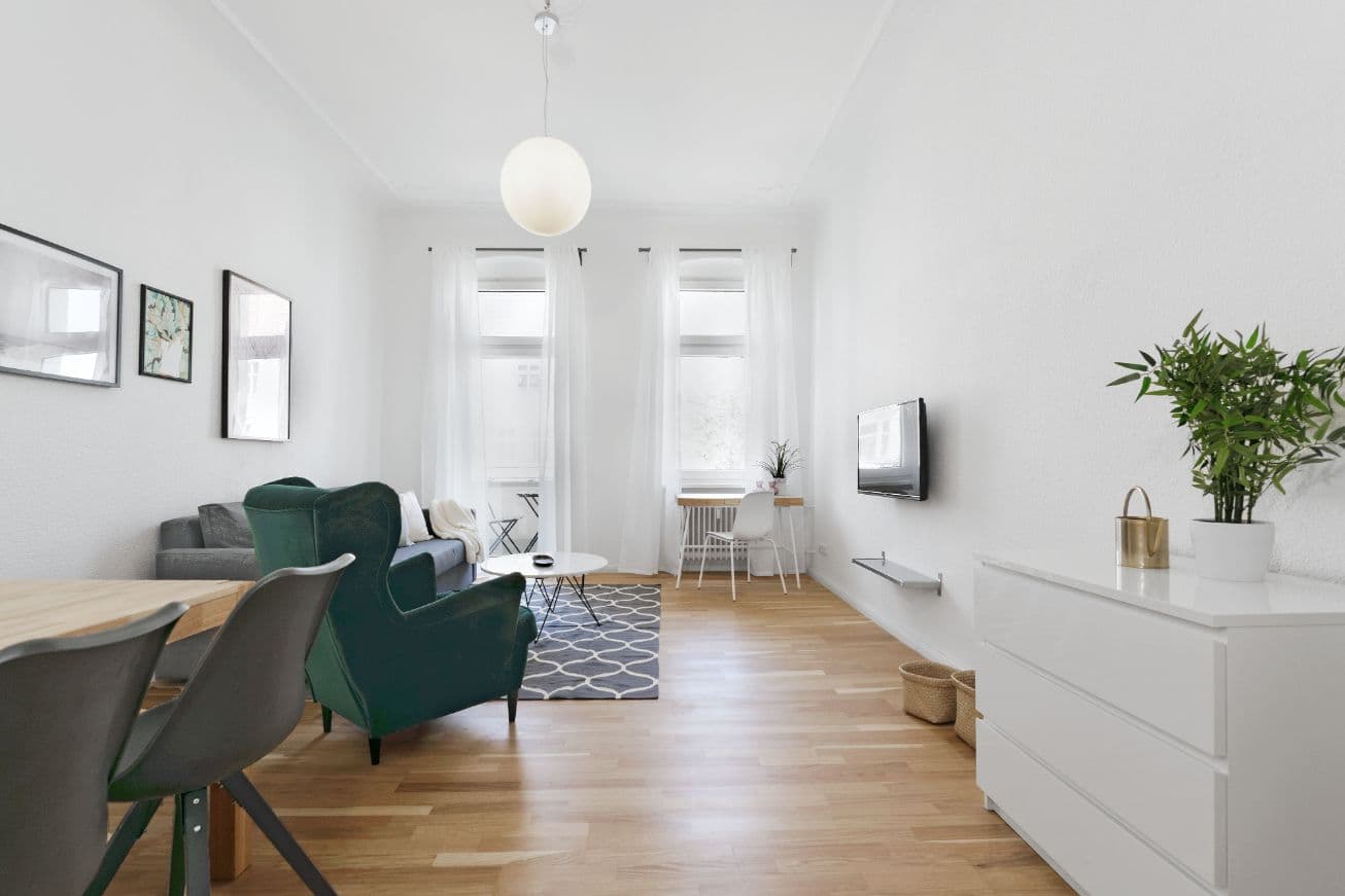 2 Rooms with Balcony in Charlottenburg – image 5