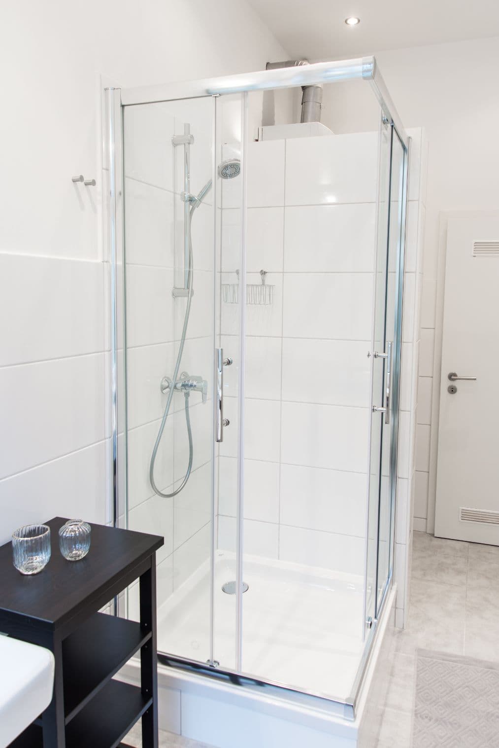 Studio Apartment with Balcony in Reuterplatz ( Neukölln) – image 12