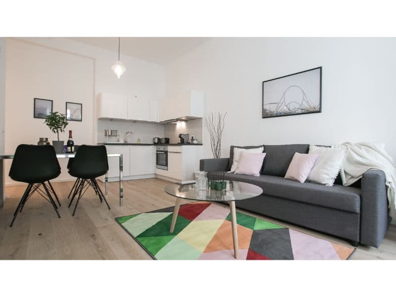 2 Rooms with Balcony in Brüsseler Kiez (Wedding) – image 1