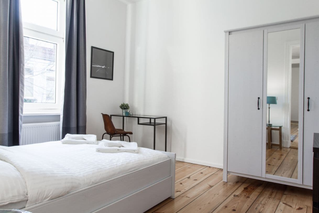 3 Rooms near Turmstraße – image 19