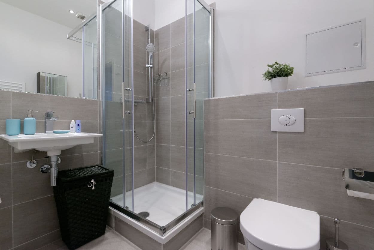 2 Rooms with Balcony in Charlottenburg – image 11