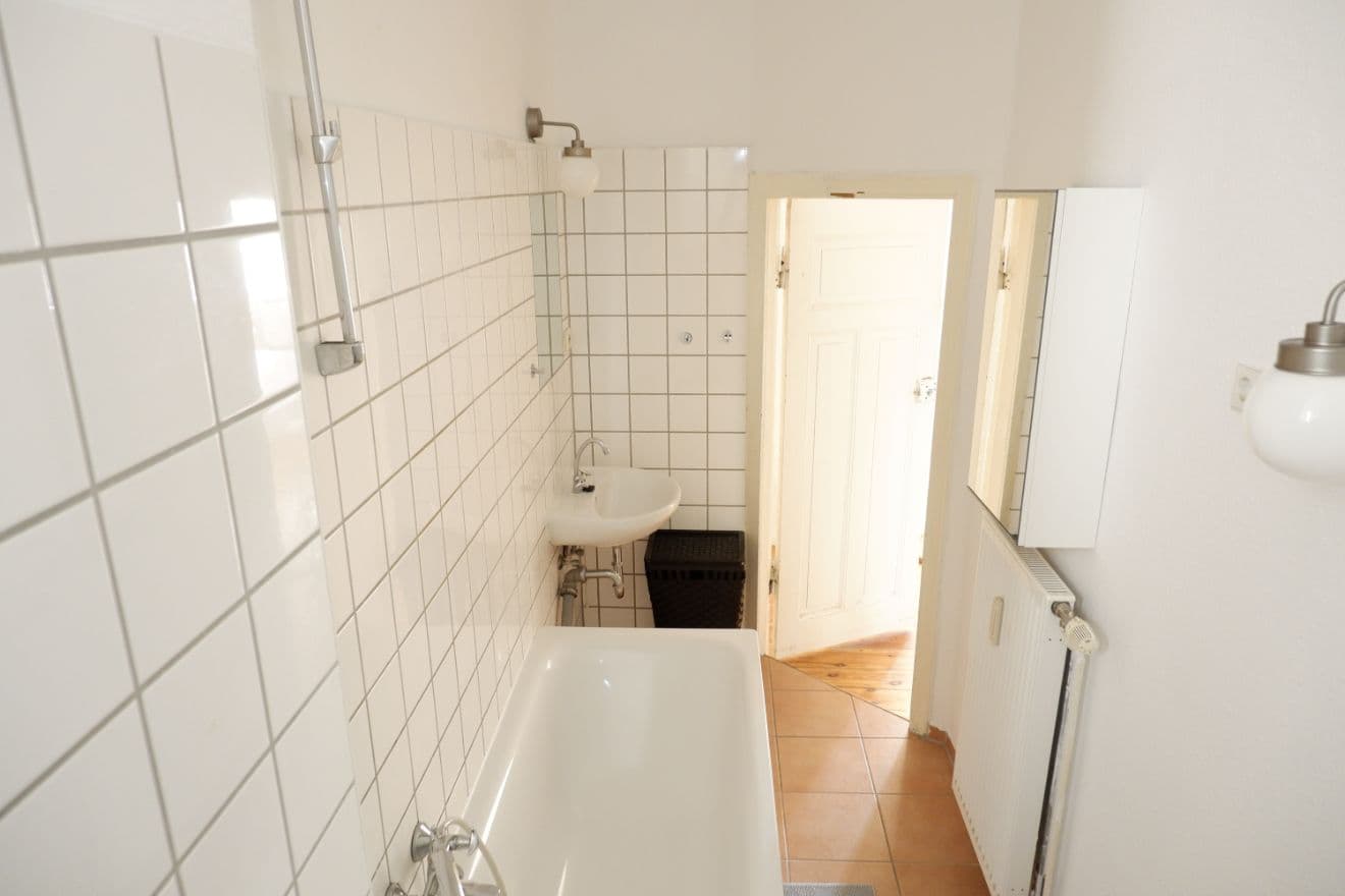 2 Rooms with Balcony in Charlottenburg – image 14