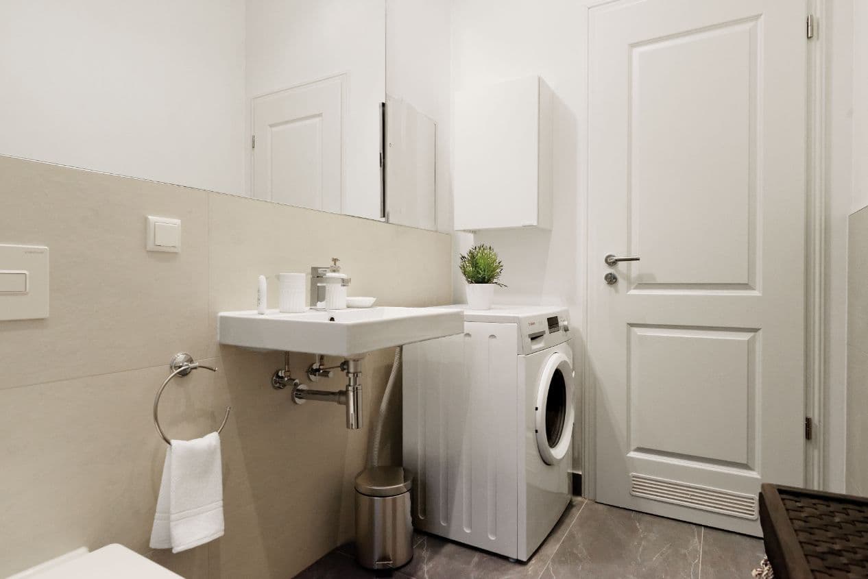 3 Rooms near Westhafen (Moabit) – image 18