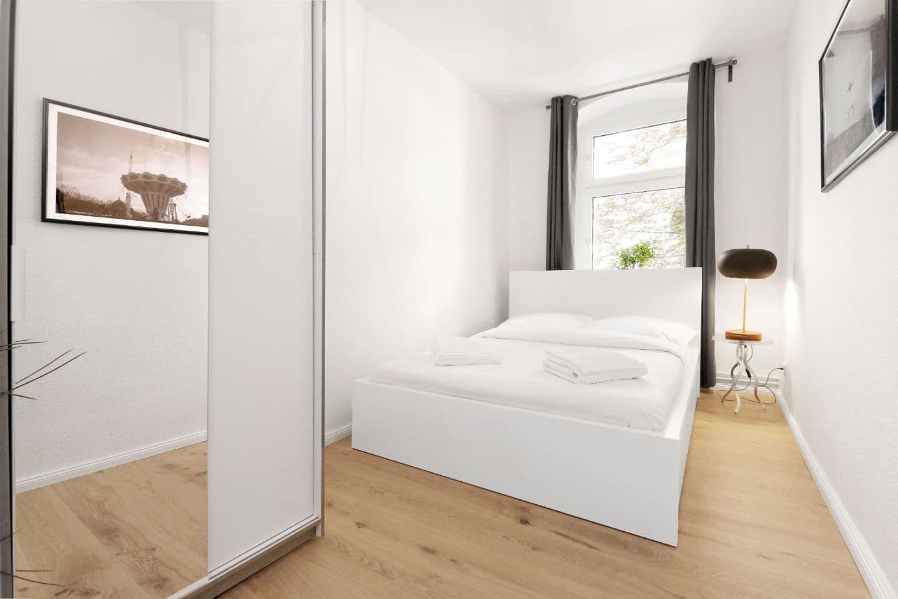 3 Rooms near Westhafen (Moabit) – image 6