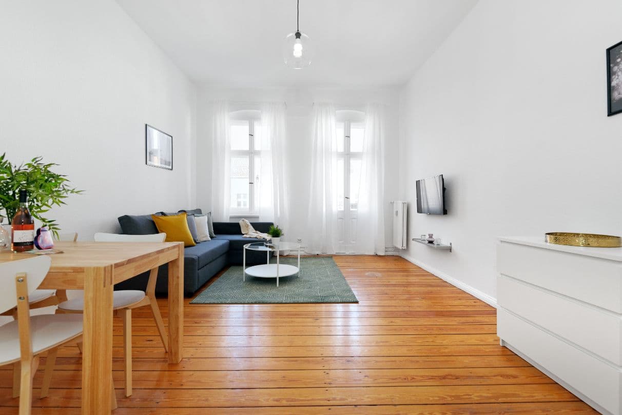 2 Rooms with a balcony in Brüsseler Kiez (Wedding) – image 2