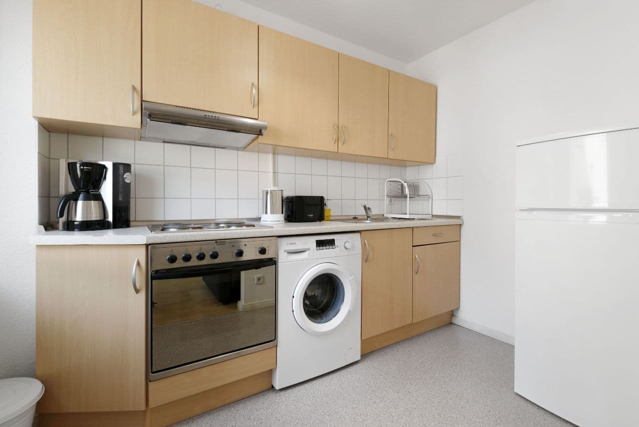 2 Rooms near Westhafen (Moabit) – image 11