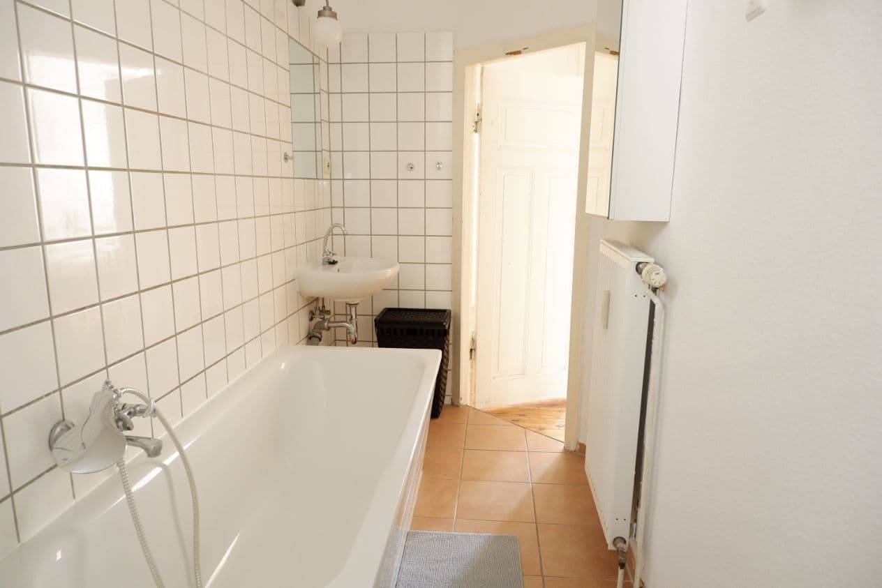 2 Rooms with Balcony in Charlottenburg – image 13