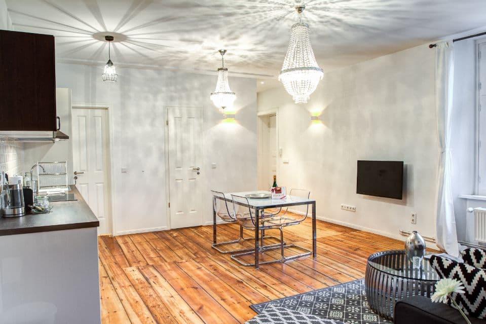 3 Rooms in Sprengelkiez (Wedding) - image 6