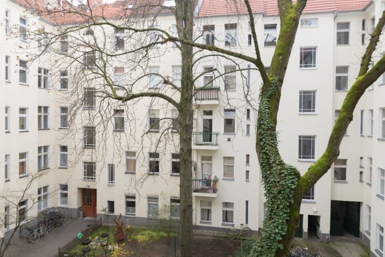 3 Rooms with Balcony in Sprengelkiez (Wedding) - image 17