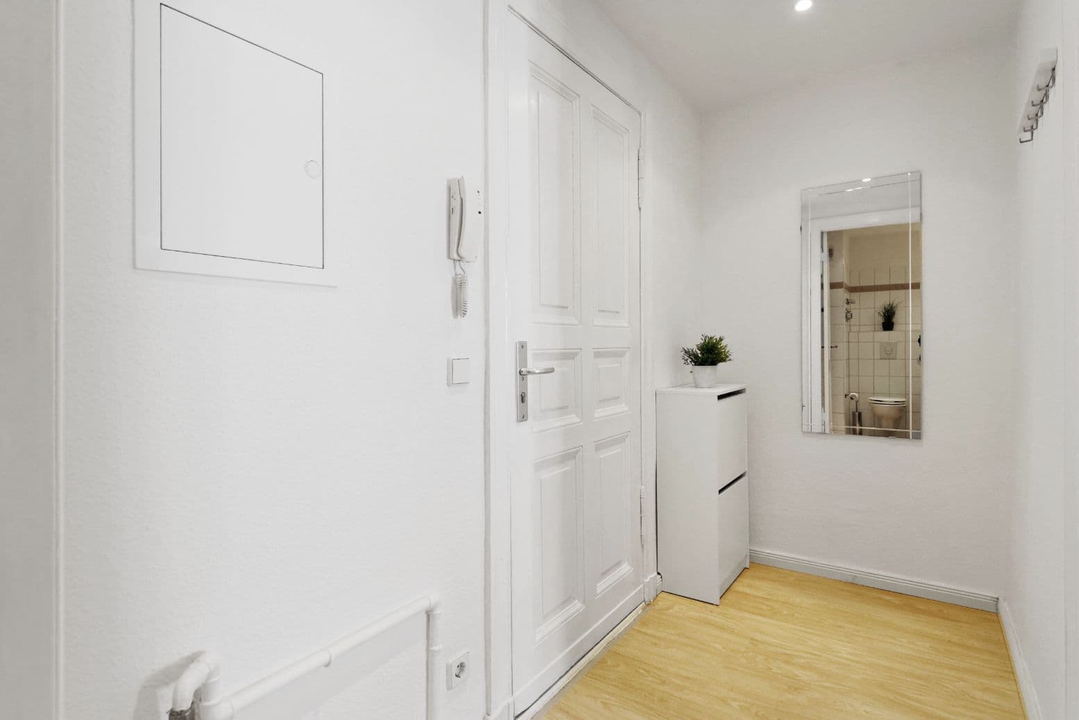 2 Rooms near Westhafen (Moabit) – image 17
