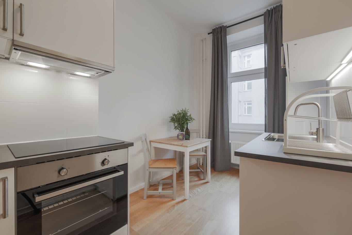 Studio Apartment with Balcony in Brüsseler Kiez (Wedding) – image 5
