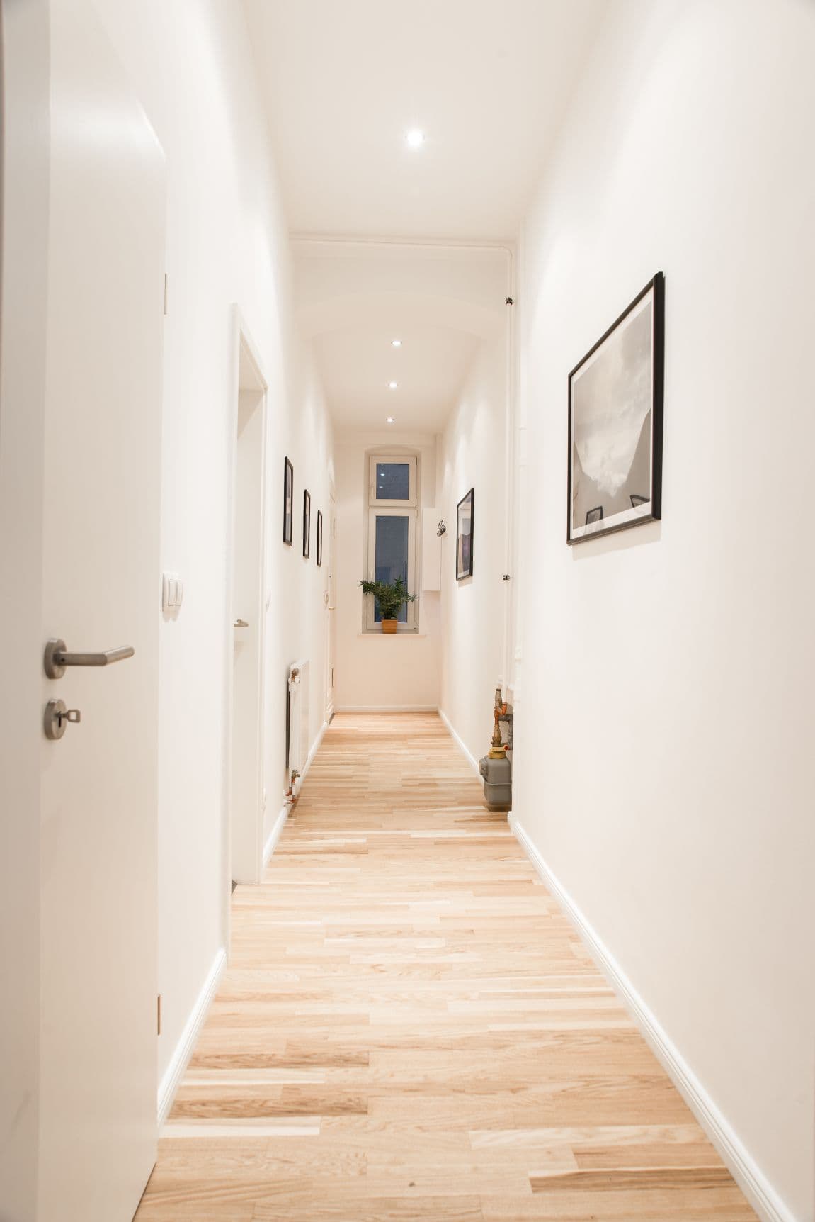 Studio Apartment with Balcony in Reuterplatz ( Neukölln) – image 13