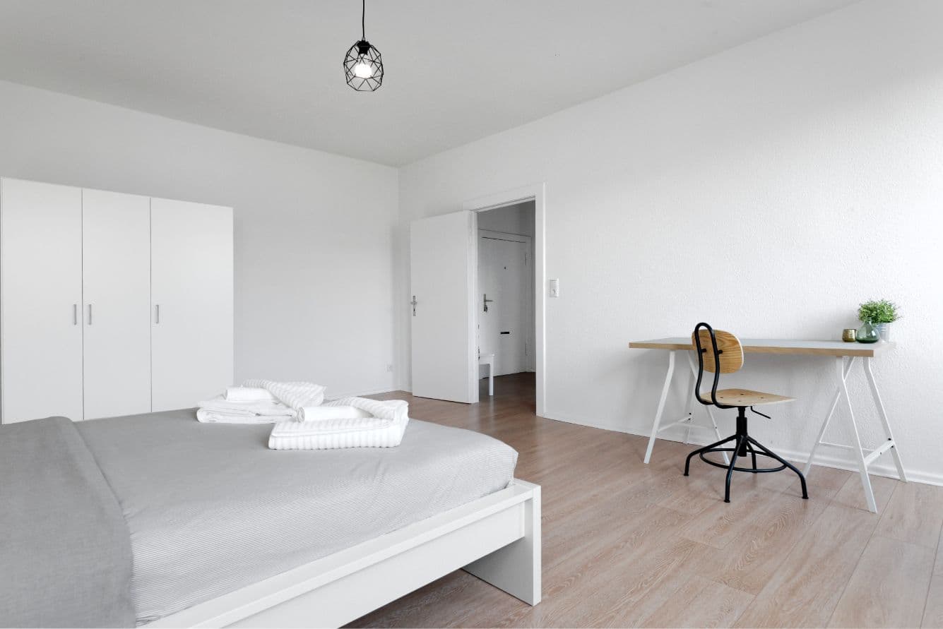 2 Rooms on Mehringdamm (Kreuzberg) – image 4