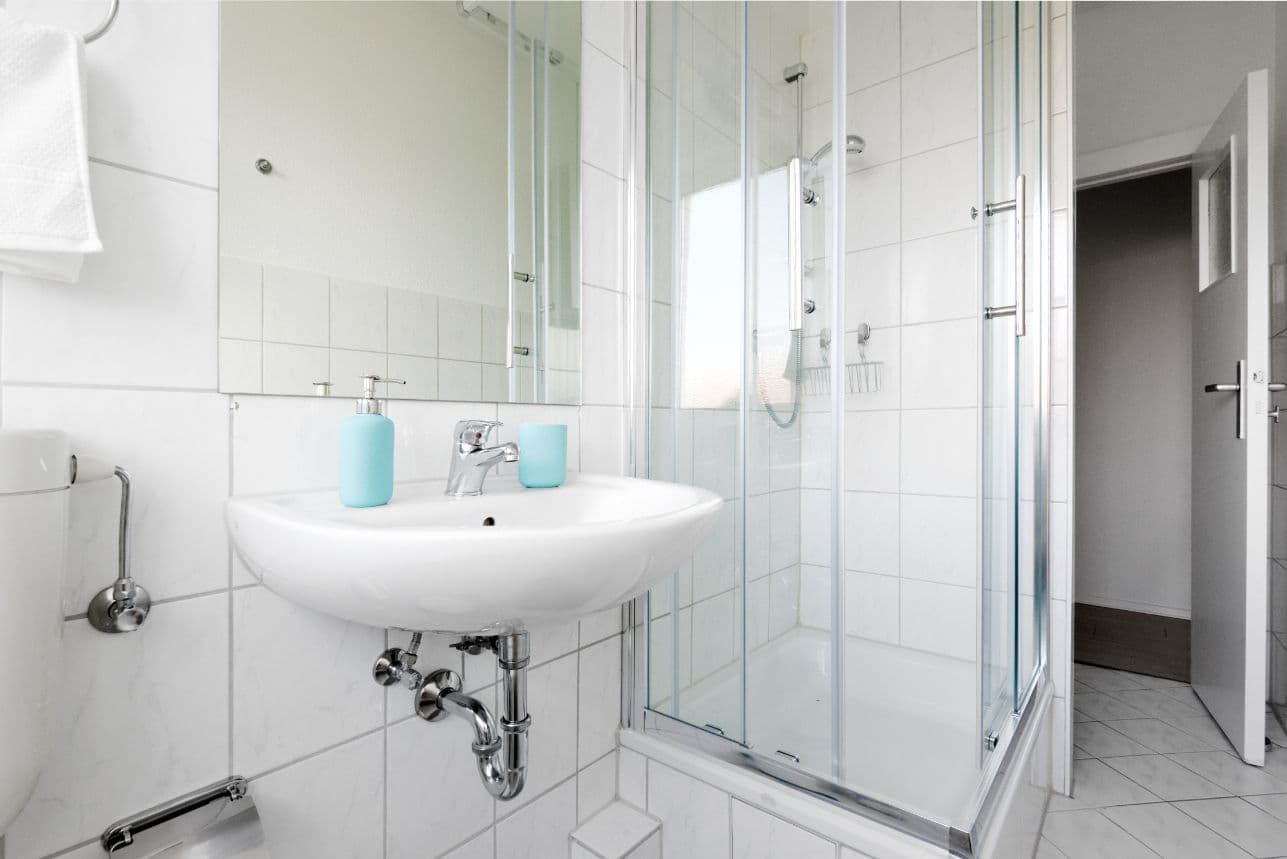 2 Rooms on Mehringdamm (Kreuzberg) – image 17