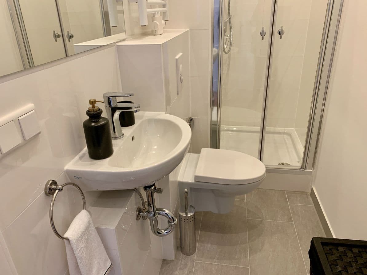 3 Rooms with Balcony in Charlottenburg – image 22