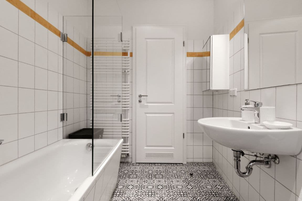 3 Rooms near Westhafen (Moabit) - image 22