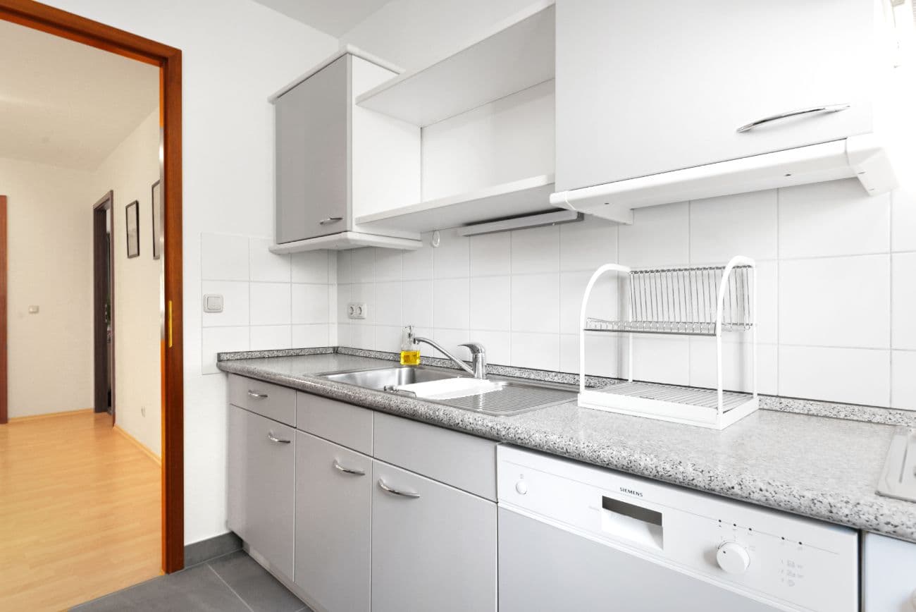 4 Rooms with Balcony near U-Residenzstr. – image 19